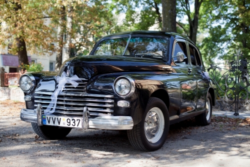 Automobilių nuoma Privatus 1952m. senovinis automobilis jūsų šventei