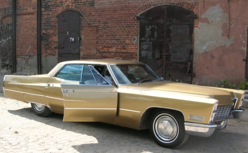 Automobilių nuoma Senovinio prabangaus 1967m.Cadillac DeVille automobilio nuoma!