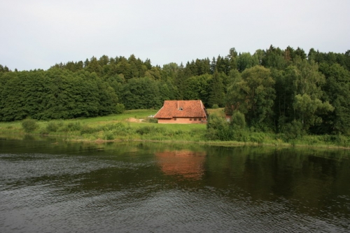 Mergvakarių – bernvakarių šventės vieta  Pramoginis laivas "Vytenis"