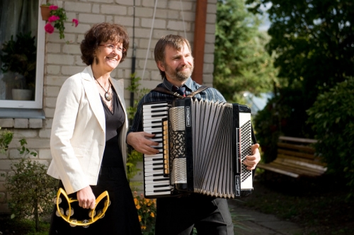 Vestuvių muzikantai Linksmas muzikantas, neieškantis žodžio kišenėje (nei savoje, nei