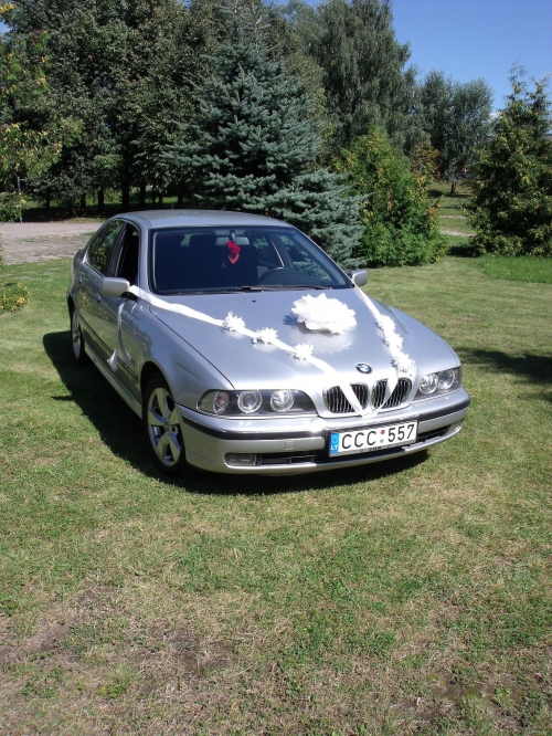 Automobilių nuoma 5 serijos BMW automobiliu nuoma vestuvems