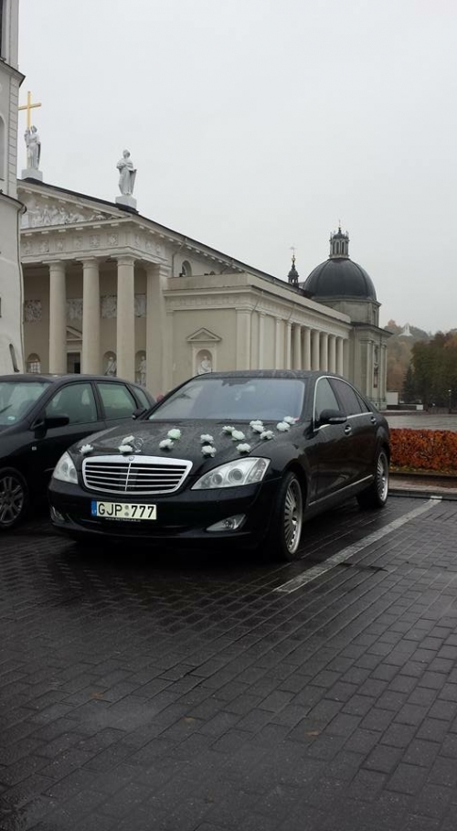 Automobilių nuoma Volga 21 (yra Baltos ir Juodos) ir MERCEDES S-126,221,222