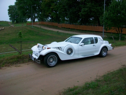 Automobilių nuoma www.karaliskiratai.lt Retro automobilių nuoma