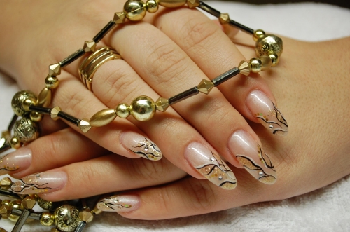 Exclusive Nail Studio- 'Nocturne'- manikiuro studija