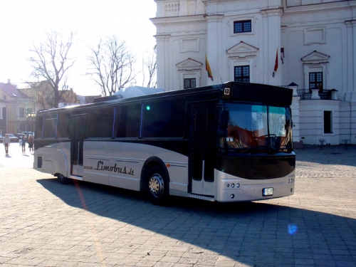 Limuzinų nuoma Limobusų - limuzinų autobusų nuoma Vestuvėms