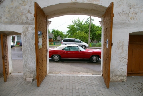 Automobilių nuoma 1975m kabrio Cadillac'as