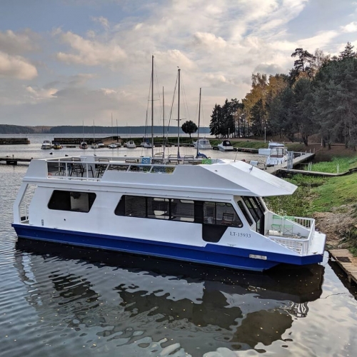 Kito transporto nuoma Laivas - plaukiojanti pobūvių salė