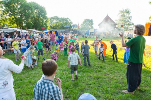 Profesionalus žonglierius. Pasiūlymai Jūsų švenei
