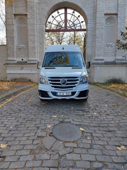 Mikroautobusų, autobusų nuoma Prabangus VIP-BUS  Mercedes-Sprinter  mikroautobusas