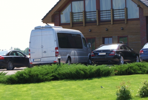 Mikroautobusų, autobusų nuoma Naujo modelio 16 vietų Mercedes mikroautobuso nuoma. 