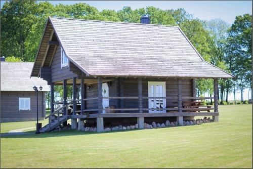 Kaimo turizmo sodyba „Jonaitiškių dvaras“.