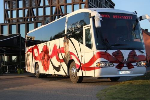 Mikroautobusų, autobusų nuoma Party Bus limuzino klasės autobusas.