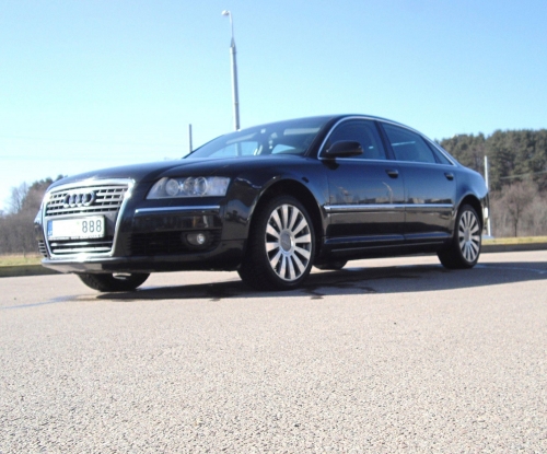 Automobilių nuoma Audi A8 Long - 90 lt.