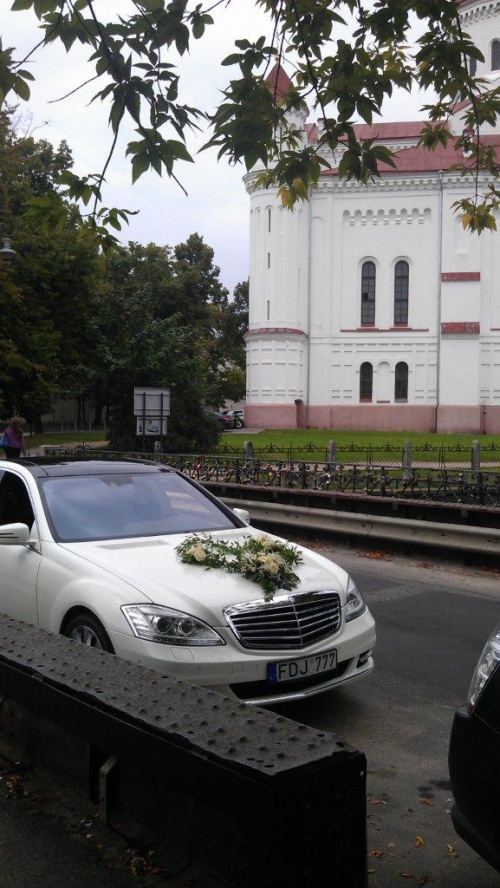 Automobilių nuoma Prabangus, išskirtinis, elegantiškas MERCEDES BENZ S500 LONG 2013