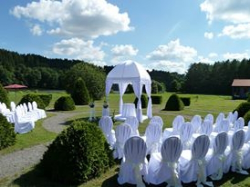 Palapinių nuoma Kupolo nuoma vestuvių ceremonijai