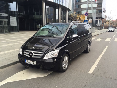 Mikroautobusų, autobusų nuoma Mikroautobusų Mercedes-Benz Viano nuoma