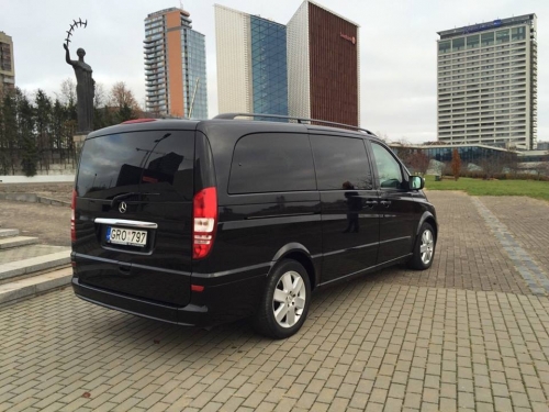 Mikroautobusų, autobusų nuoma Mikroautobusų Mercedes-Benz Viano nuoma