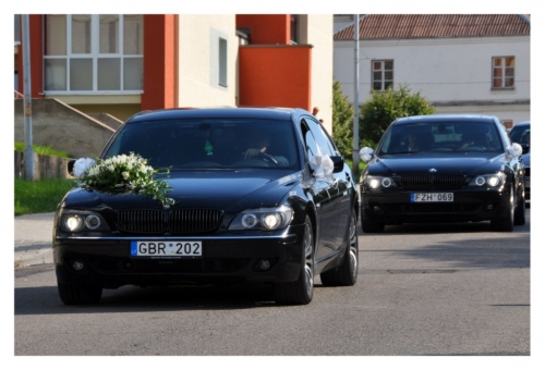 Automobilių nuoma Prabangūs 7 klasės BMW automobiliai su vairuotojais