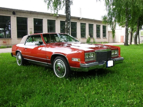 Automobilių nuoma Amerikietiško automobilio Cadillac Elldorado nuoma