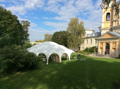 Palapinių, paviljonų, šildytuvų, baldų, staltiesių, nuoma 