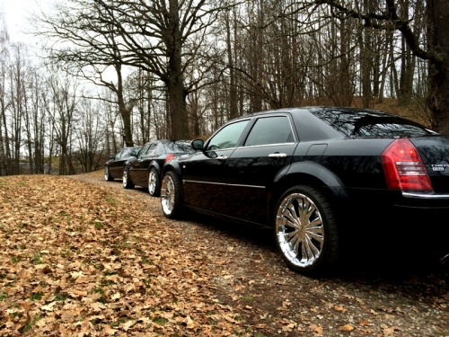 www.arnoauto.lt  CHRYSLER 300C nuoma