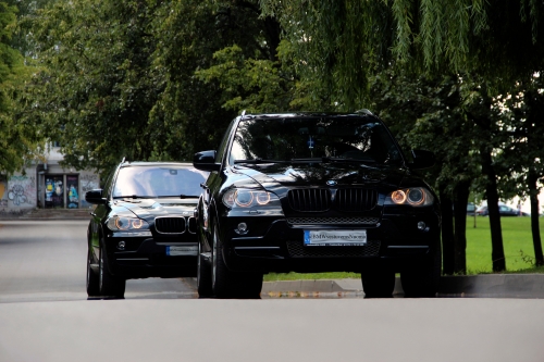 Automobilių nuoma BMW X5 Automobiliu nuoma automobiliai vestuvems Vestuviniai autom