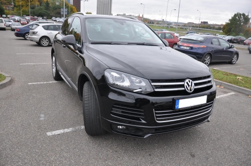 Automobilių nuoma VW Touareg R Line ir Caravelle (8vietų) nuoma