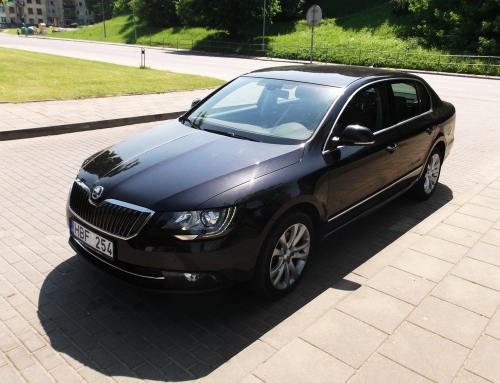 Automobilių nuoma 2015 metų Škoda Superb automobilio nuoma už puikią kainą