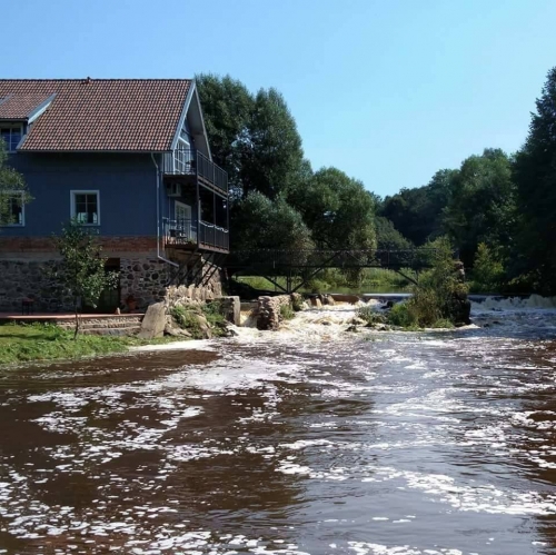 Sodybos, dvarai, vilos Pagraumenės malūnas
