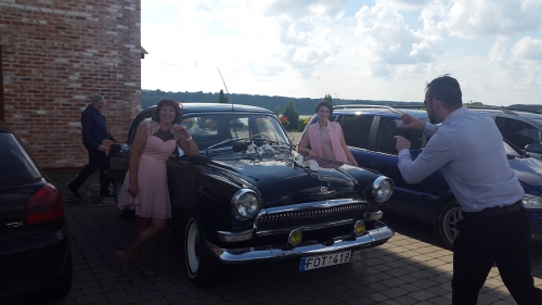 Automobilių nuoma Senovinis automobilis Volga GAZ 21 Nuoma