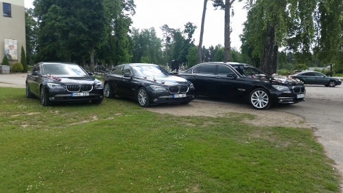 Automobilių nuoma Juodu BMW 7 2009 metų F01 nuoma vestuvėms ir ne tik