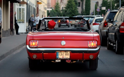 Automobilių nuoma FORD MUSTANG 1966 Kabrioletas | Raudonas