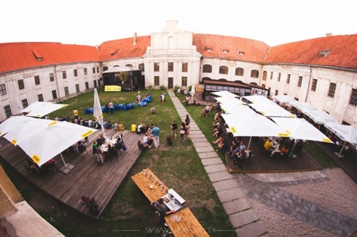 Restoranai, kavinės, barai, salės PIANO.LT koncertų salė Senamiestyje - Jūsų vestuvių šventei!