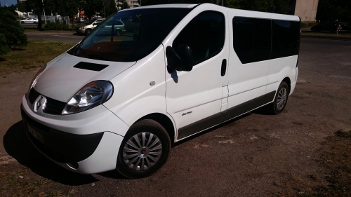 Mikroautobusų, autobusų nuoma Renault Trafic 9 vietų autobusiukas.