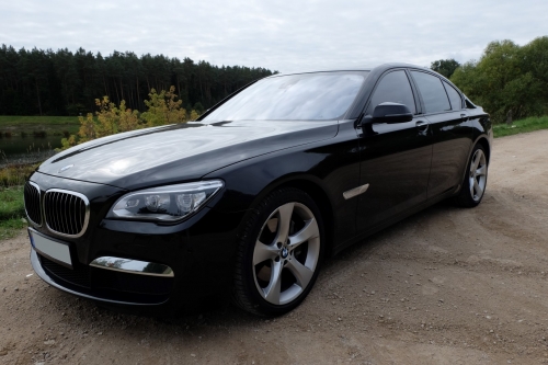 Automobilių nuoma BMW 730 (2014m) pilniausios komplektacijos