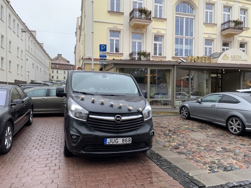 Mikroautobusų, autobusų nuoma Mikroautobuso su vairuotojais nuoma 