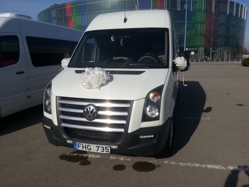 Mikroautobusų, autobusų nuoma Mikroautobuso VW CRAFTER nuoma su vairuotoju. 19 sedimu vietu.