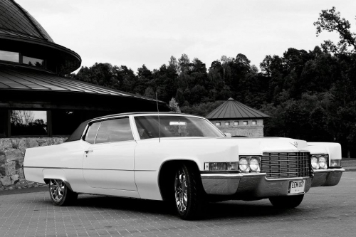 Automobilių nuoma Senovinio prabangaus 1969 m. Cadillac DeVille automobilio nuoma!