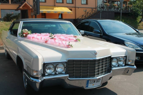 Automobilių nuoma Senovinio prabangaus 1969 m. Cadillac DeVille automobilio nuoma!