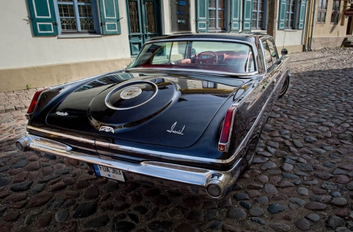 Automobilių nuoma Prabangus ir išskirtinis Chrysler Imperial, 1963 m.