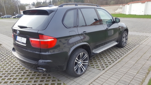 Automobilių nuoma Nuomojamas BMW X5 su vairuotoju