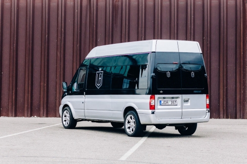 Mikroautobusų, autobusų nuoma Išskirtinis transportas Jūsų įsimintinai šventei