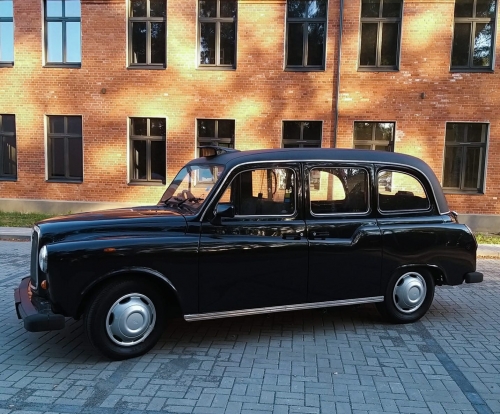 Automobilių nuoma London Cab / London Taxi / T4X nuoma