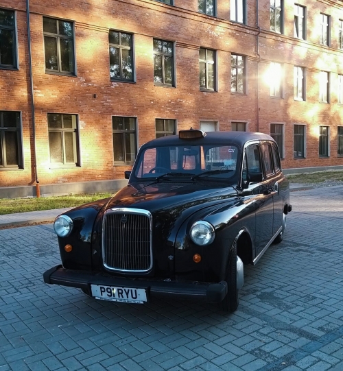 Automobilių nuoma London Cab / London Taxi / T4X nuoma