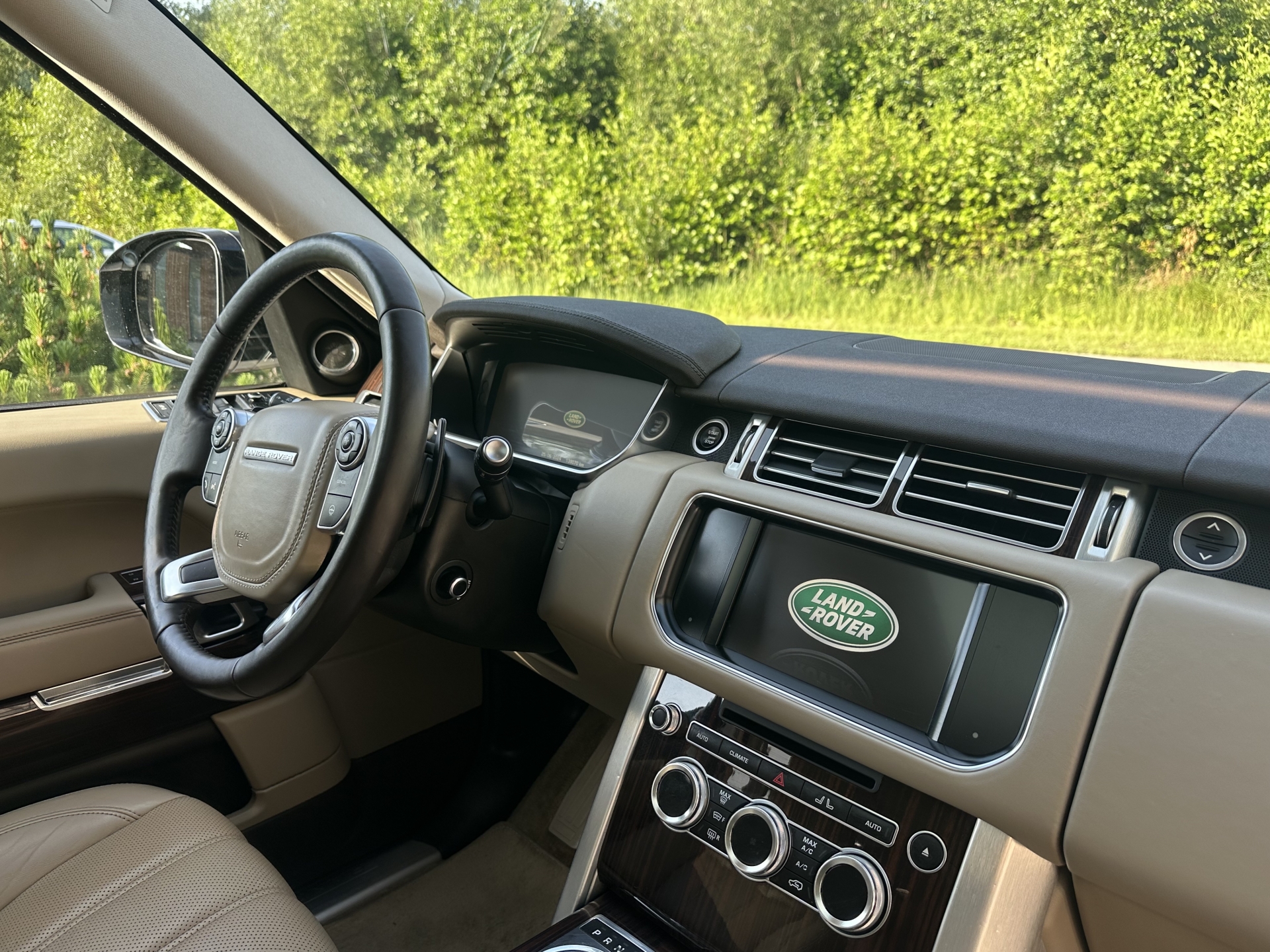 Automobilių nuoma LAND ROVER 2014 ir 2020 nuoma bet kokiai Jūsų šventei Vestuvėms !