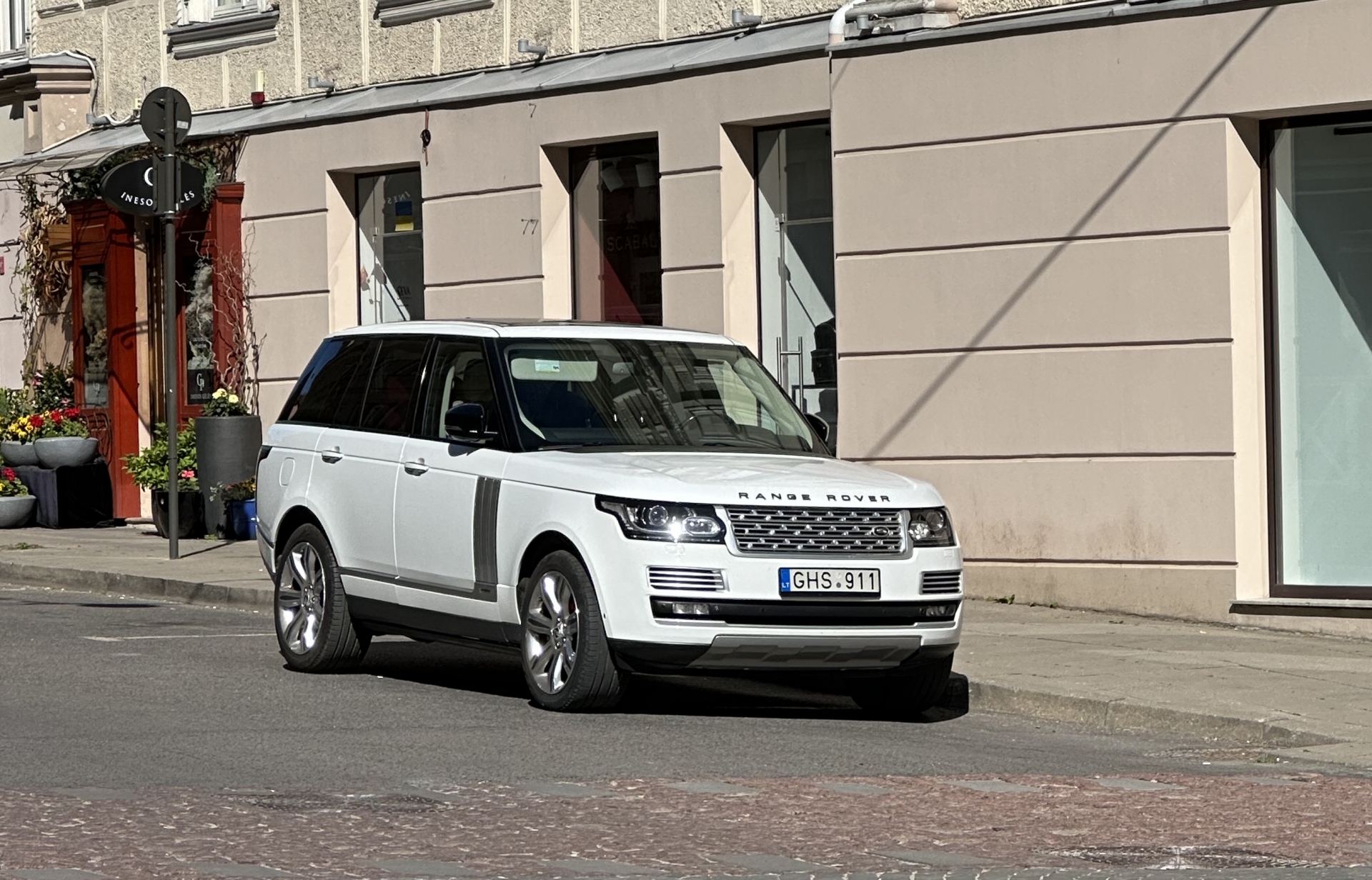 Automobilių nuoma LAND ROVER 2014 ir 2020 nuoma bet kokiai Jūsų šventei Vestuvėms !