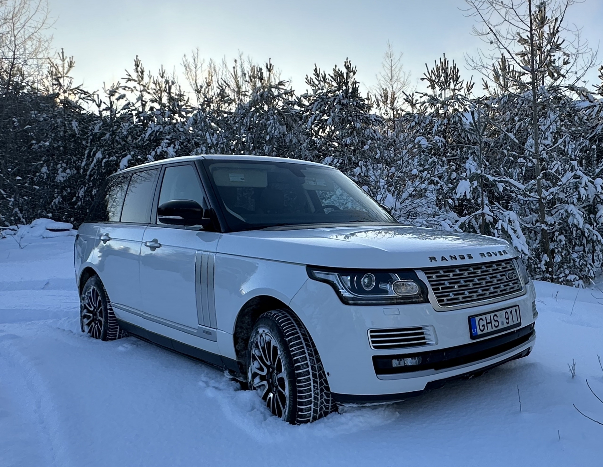 Automobilių nuoma LAND ROVER 2014 ir 2020 nuoma bet kokiai Jūsų šventei Vestuvėms !